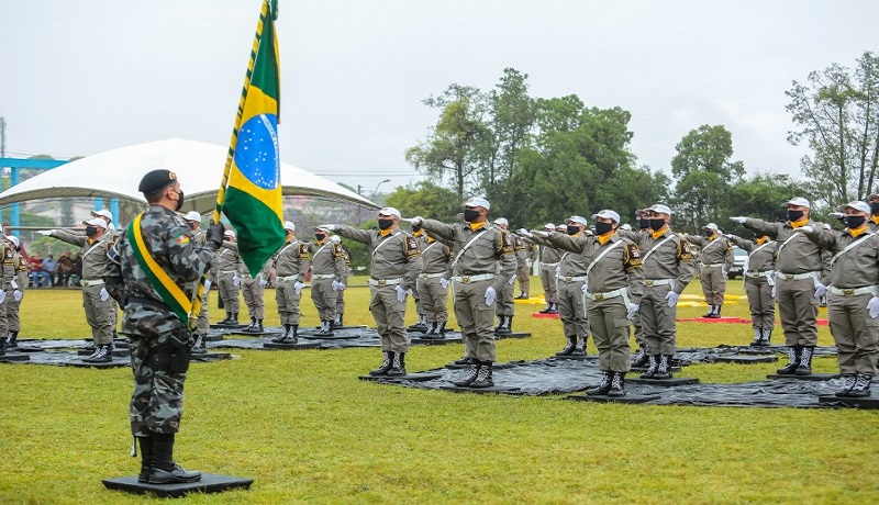 Ao Celebrar 184 Anos Brigada Militar Forma 865 Novos Soldados RIO