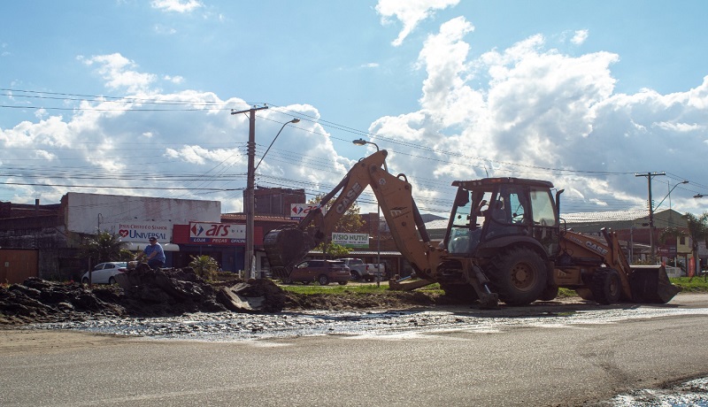 Prefeitura Inicia Obra De Fechamento Da Vala De Drenagem Na Avenida Rio